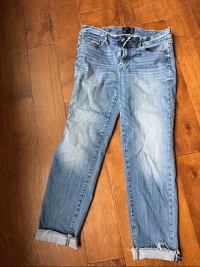 White House Black Market Light Blue Girlfrien Jeans